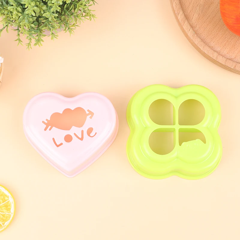 

1Pc Creative Cute Kitchen Breakfast Love Sandwich Mold Bread Biscuit Embosser Cake Tool DIY Household Kitchen Making Mold