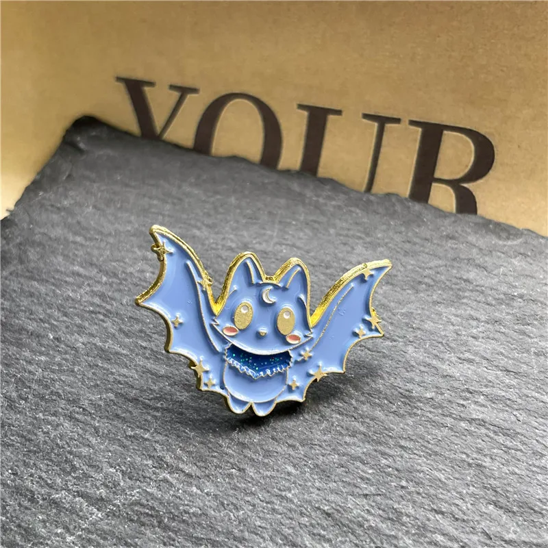 Милая эмалированная брошь в виде Луны звезд синей летучей мыши мультяшное