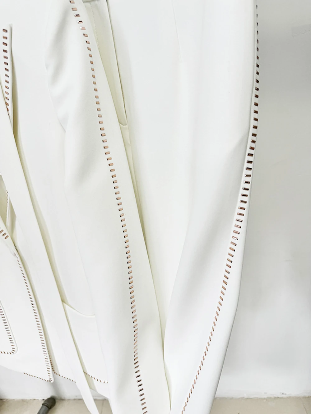 Высококачественный Белый Элегантный брючный костюм с заклепками Modphy женский