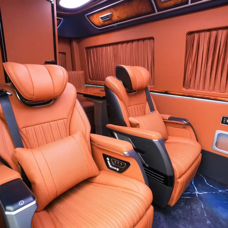 Фото Комплект для переоборудования салона Dingkong Sprinter VIP: кожаные сиденья капитана цвета тан с потолком «звездное небо» и атмосферной подсветкой. |   Индивидуальное производство по заказу (OEM) №4