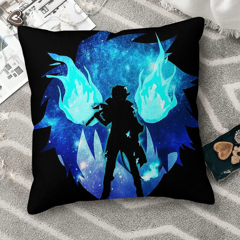 

Синяя декоративная подушка-чехол Rin Okumura с изображением демона