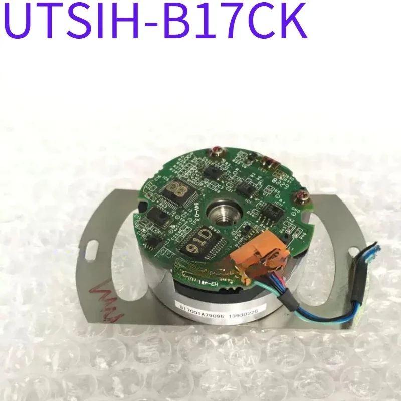 Б/у энкодер серводвигателя UTSIH-B17CK