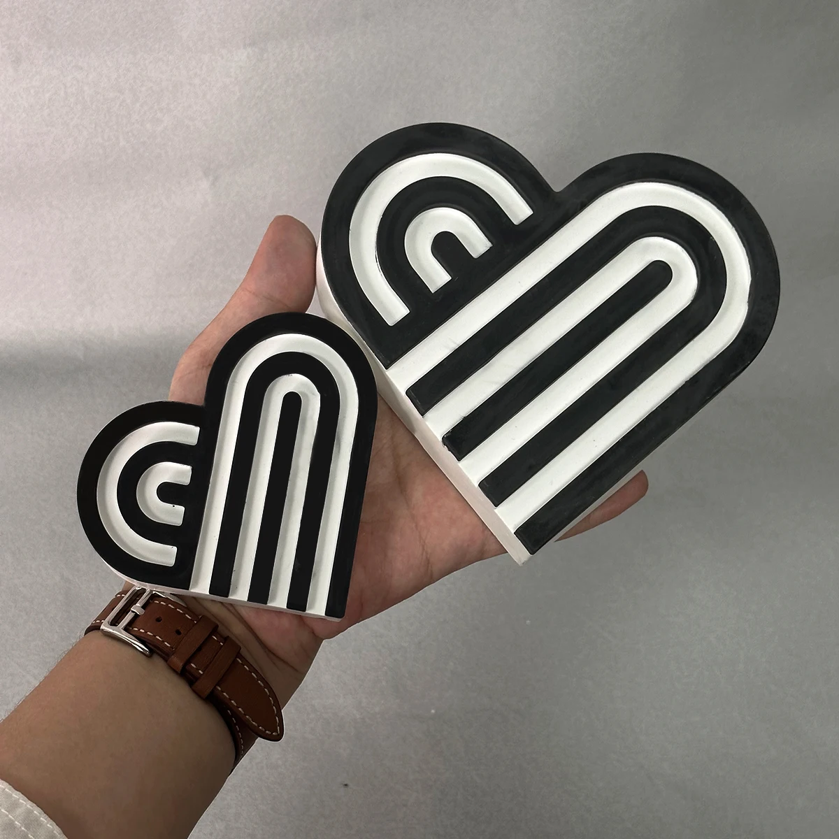 Силиконовая форма в виде арочной двери для свечей