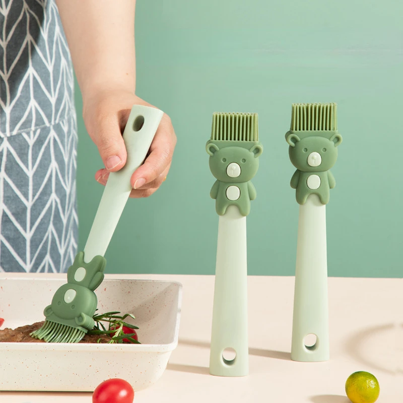 

Green Cute Bear Vertical BBQ Silicone Oil Brush Outdoor High Temperature Grill Brush Cookout Barbecue Home Kitchen Baking Gadget