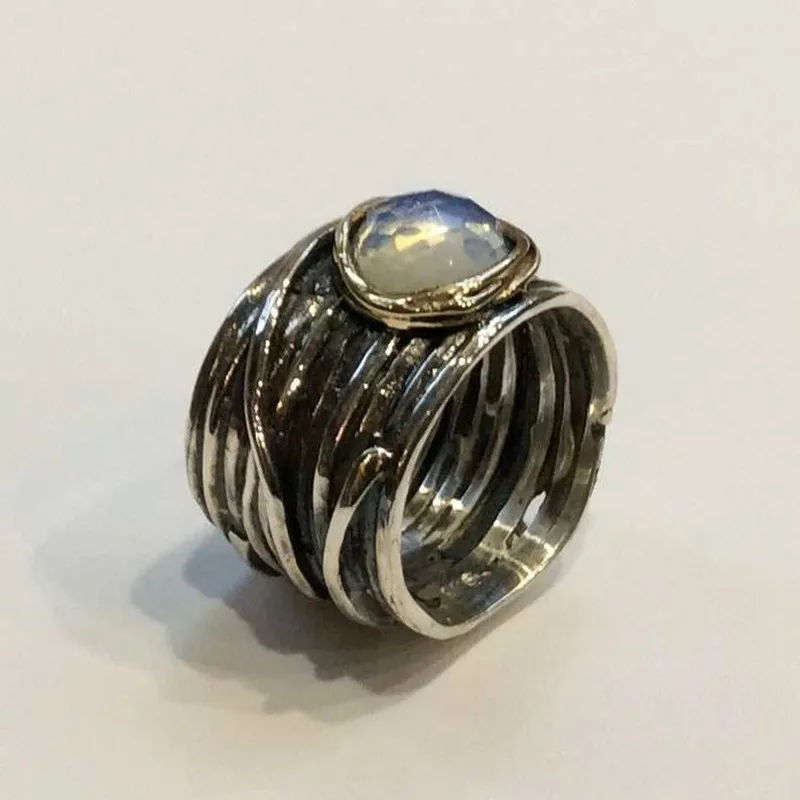 

2022 Latest Fashion Men's And Women's Rings Retro Irregular Tree Vine Winding Moonstone Ring Men And Women Jewelry