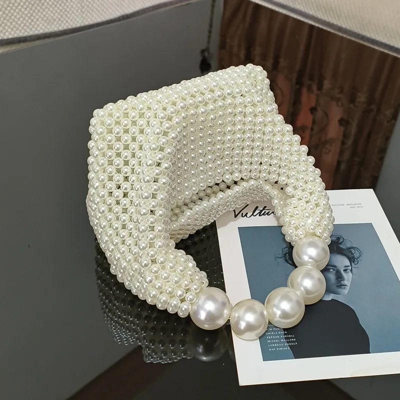 Handmade Pearls Bag Luxury Beaded Women Handbag Big Pearl Handle Evening Bags for Women Hollow Woven Beading Bag Pillow Clutch