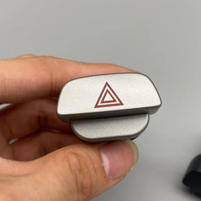 Кнопки на руле форд фокус 1 американец. Focused button. Focused button. Подрулевой джойстик фокус 2. Кнопка старт стоп форд фокус 3.