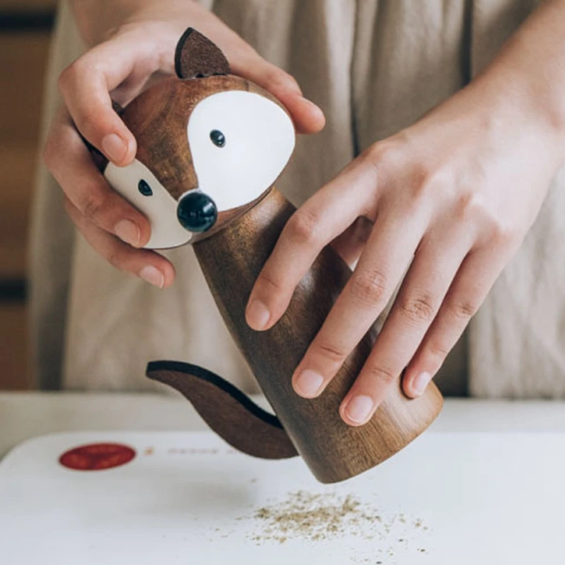 

Fox Salt And Pepper Mill Grinder For Kitchen Freshly Ground Pepper And Salt Kitchen Tools Cute Kitchen Utensils