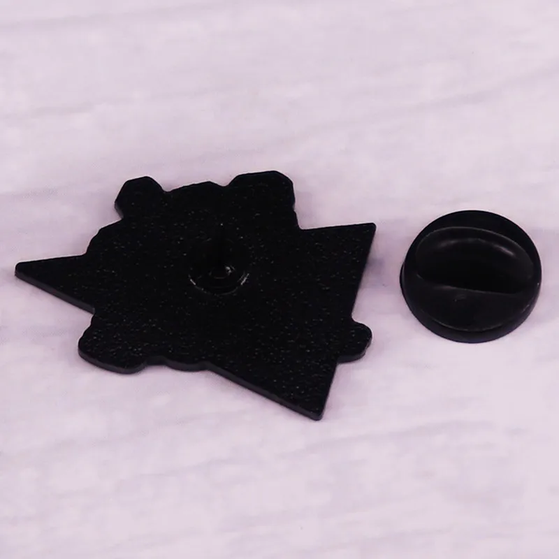 90s Baby Party Retro Nostalgia Brooch Interesting Metal Enamel Badge Denim Jacket Backpack Pin Decoration Decorative Accessories