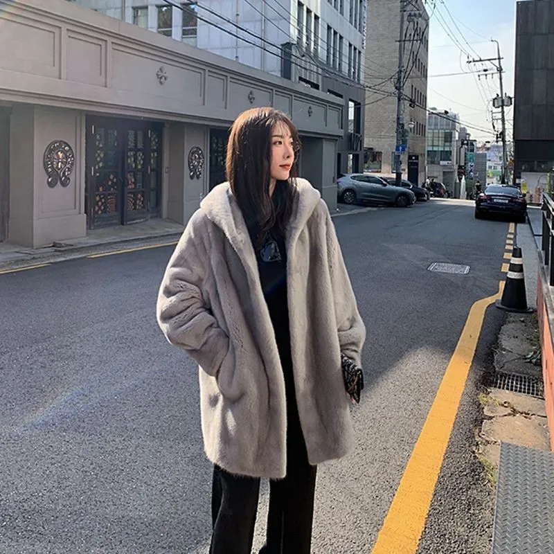 2022 New Winter Women's Lamb Wool Thick Coat Fashion Women's Loose Thick Coat Solid Color Winter Temperament Wool Coat