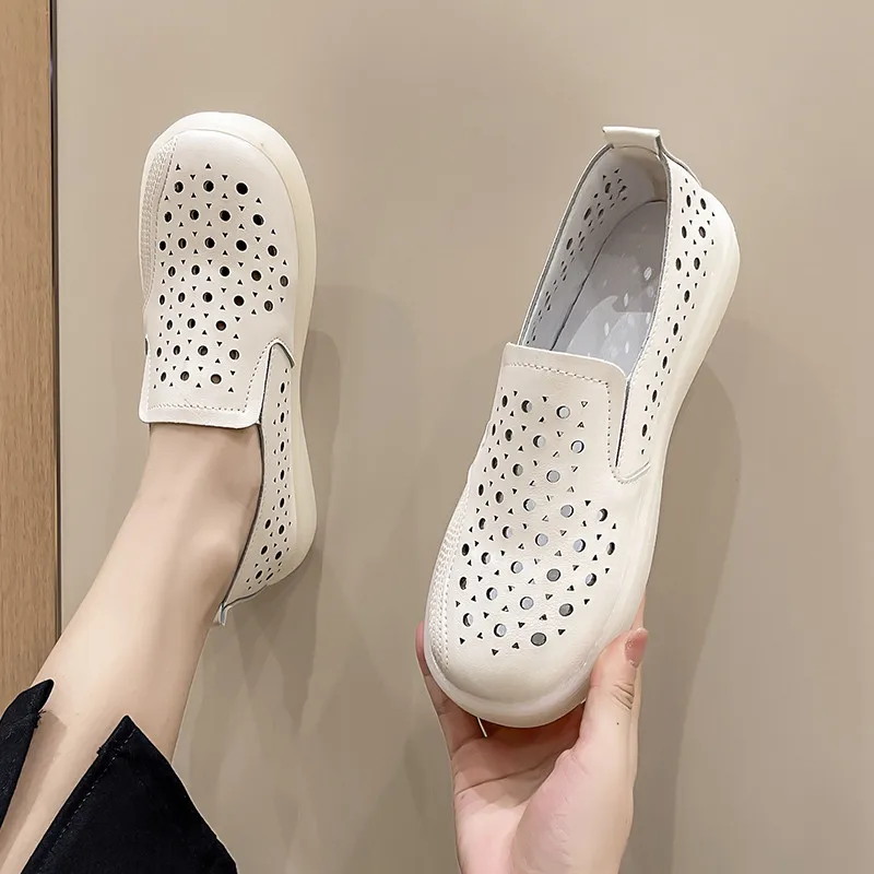 

Обувь на плоской подошве