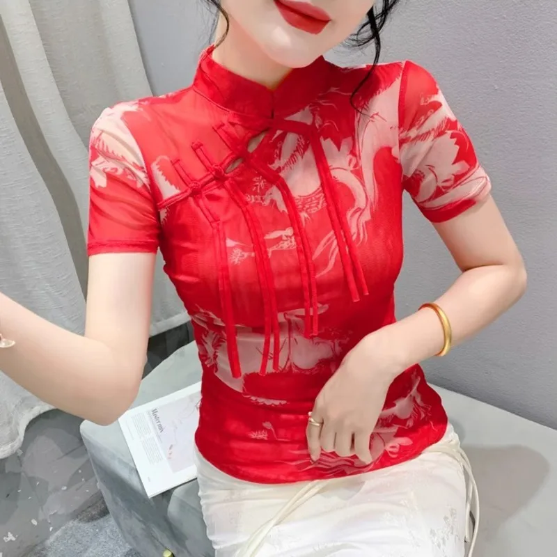 # 7136 Винтажная красная сетчатая футболка с принтом женская воротником-стойкой в