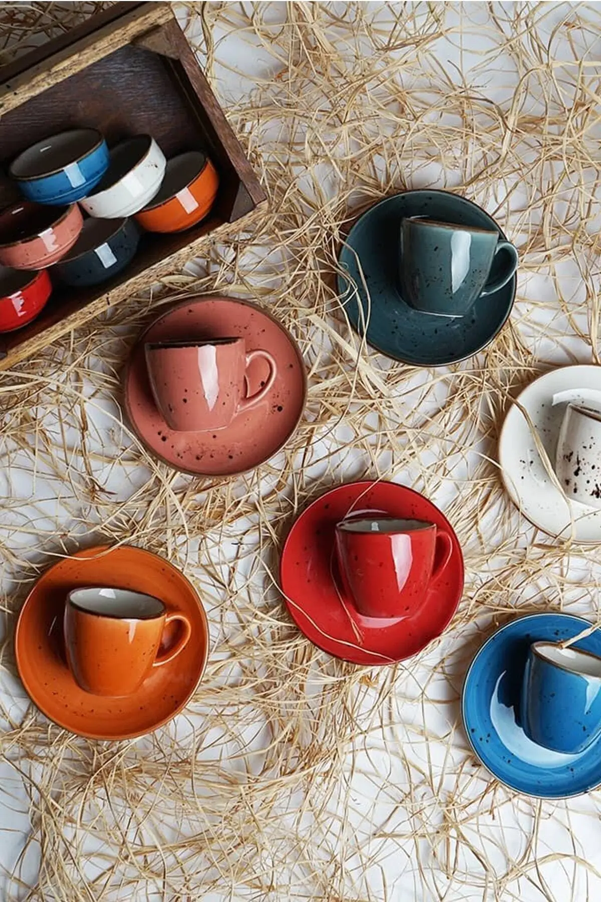 

Luna Coffee Cup Pad Decor Mix 18 Piece