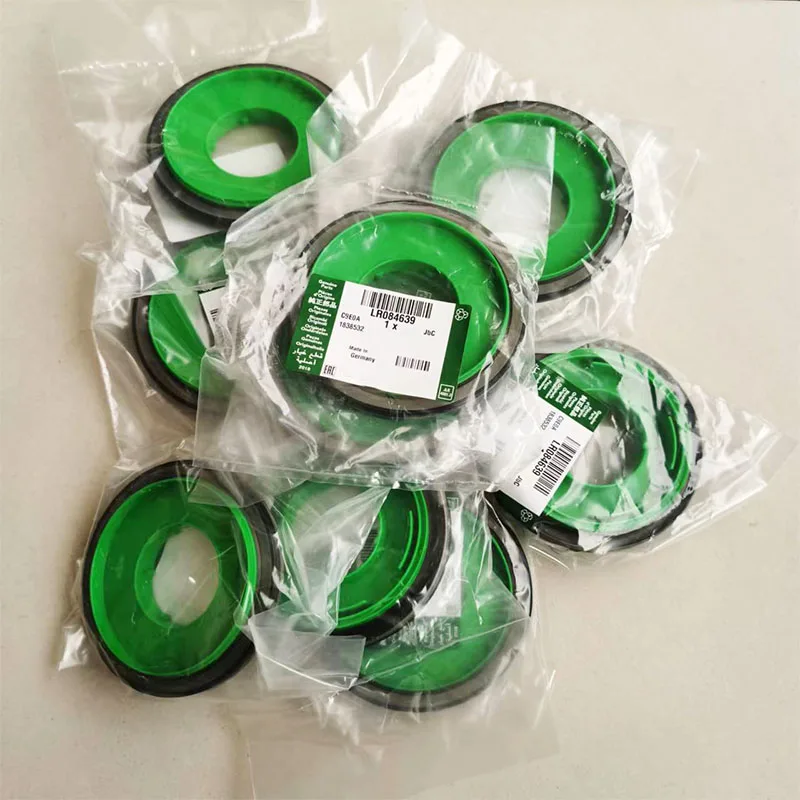 

Brand new original equipment manufacturer FOR Land Rover 2018-2021 2.0 range Discovery Sport crankshaft seal LR084639