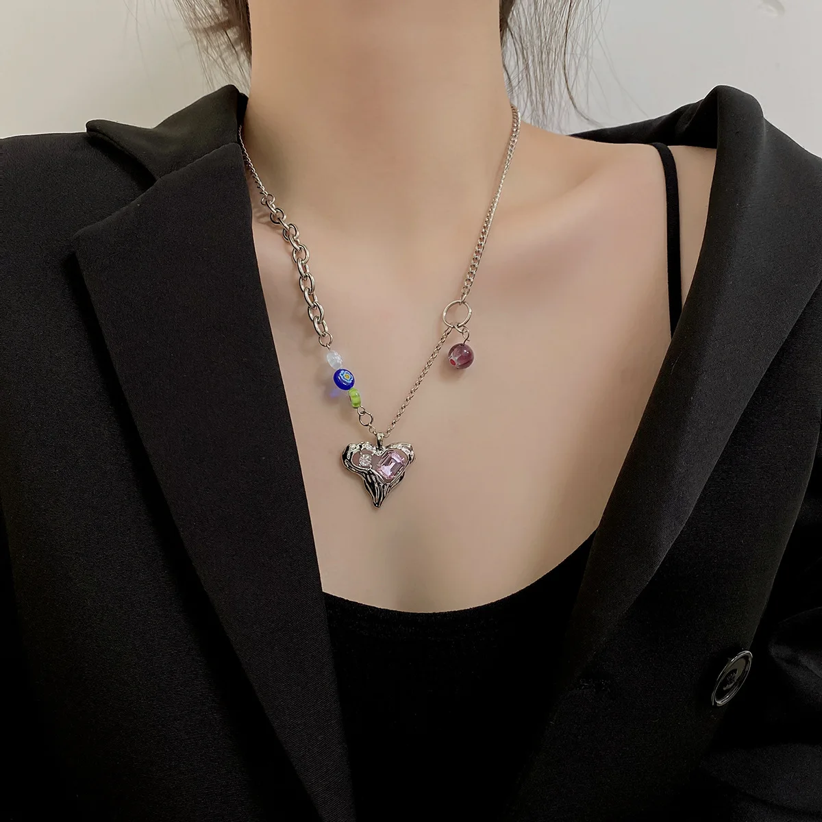 

2022 Korean Fashion Splicing Chain Girl Necklace Chic Crystal Metal Irregular Heart Pendant Necklace For Women Statement Jewelry