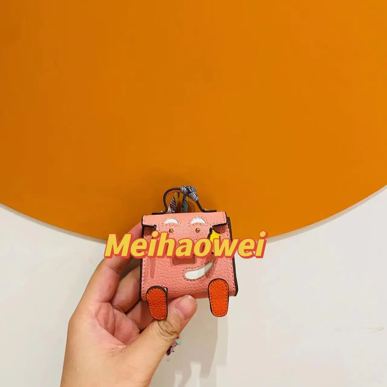 2022 New Mini Lychee Pattern Smiley Bags, Earphone Bags, Car Accessories, Birthday Gifts, Various Holiday Gifts, Etc.