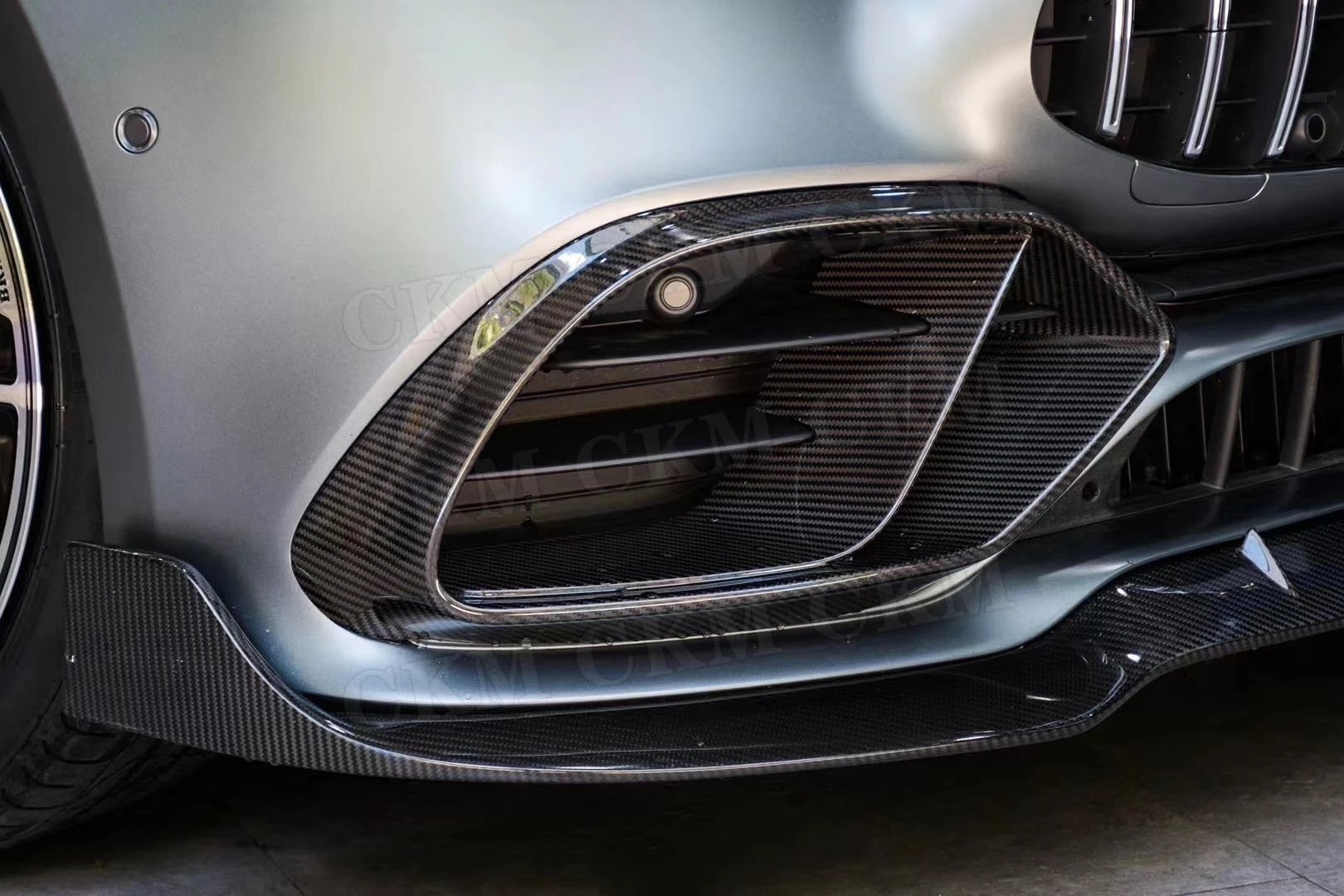 Накладки на воздухозаборники переднего бампера из сухого карбона для Mercedes-Benz AMG GT50 GT53 GT43 2019-2023, стиль B, решетки противотуманных фар (art.: 3920d83007ecf) - 3920d83007ecf