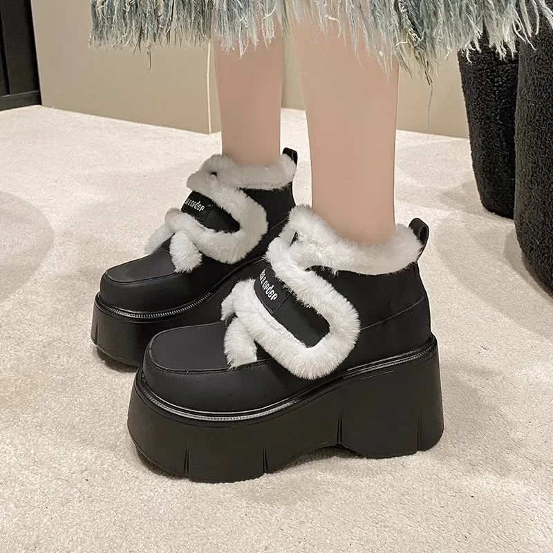 Белые зимние ботинки увеличивающие рост 9 см женские 2024 новые бархатные