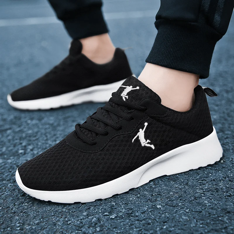Summer Hot Sell Mesh Breathable Men's Running Shoes Comfortable Anti-slip Mens Sports Shoes Lace-up Low cut Men Casual Sneakers