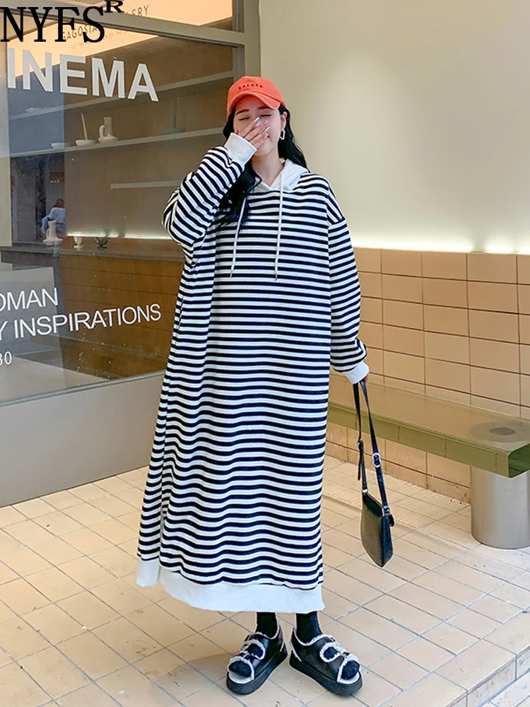 

2022 New Winter Korea Woman Dress Vestidos Robe Elbise Loose Plus Size Fleece Thickening Striped Long Sleeve Hooded Dresses