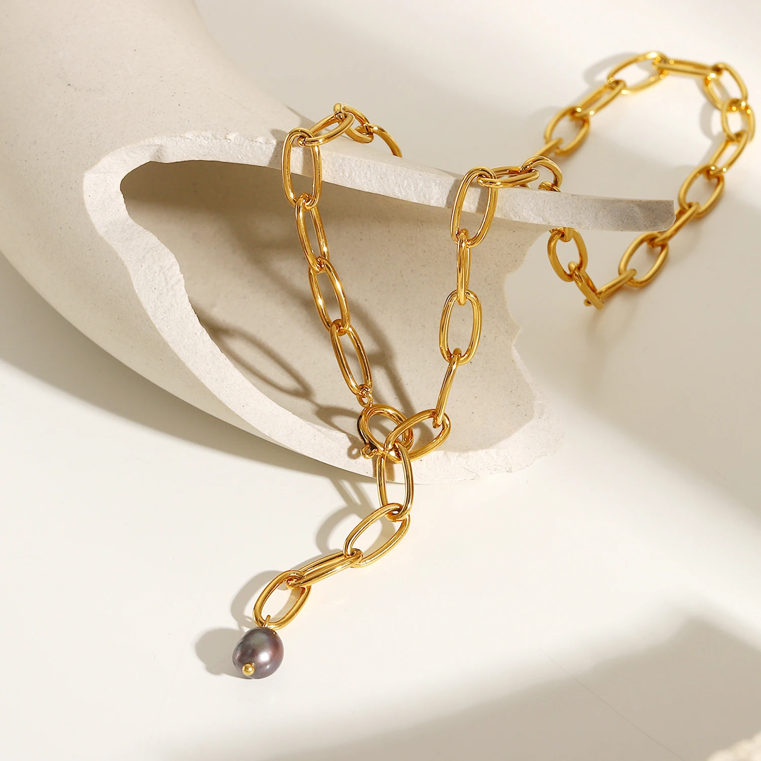 Купи Amaiyllis 18K Gold Vintage Black Pearl Long Pendant Necklace Fashion Cross Chain Ladies Bracelet Necklace Jewelry за 213 рублей в магазине AliExpress