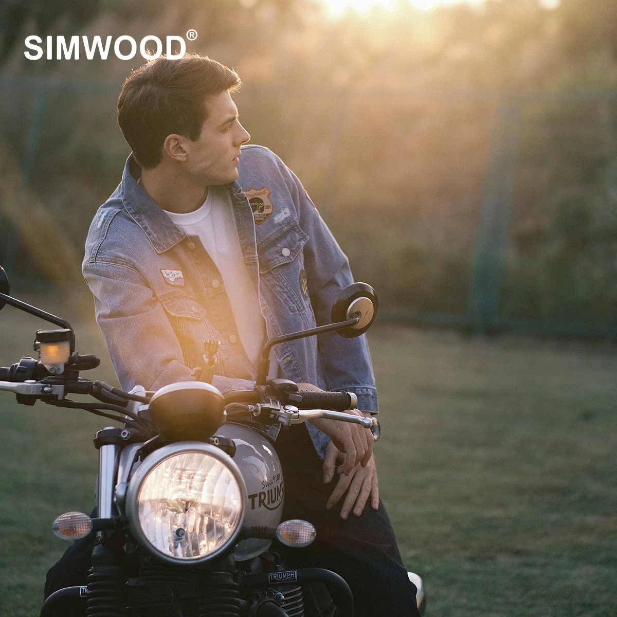 

SIMWOOD 2022 Spring New Oversize Denim Jackets 11 Ounce Fabric Retro Badge Patchwork Embroidery Ripped Workout Outdoor Jackets