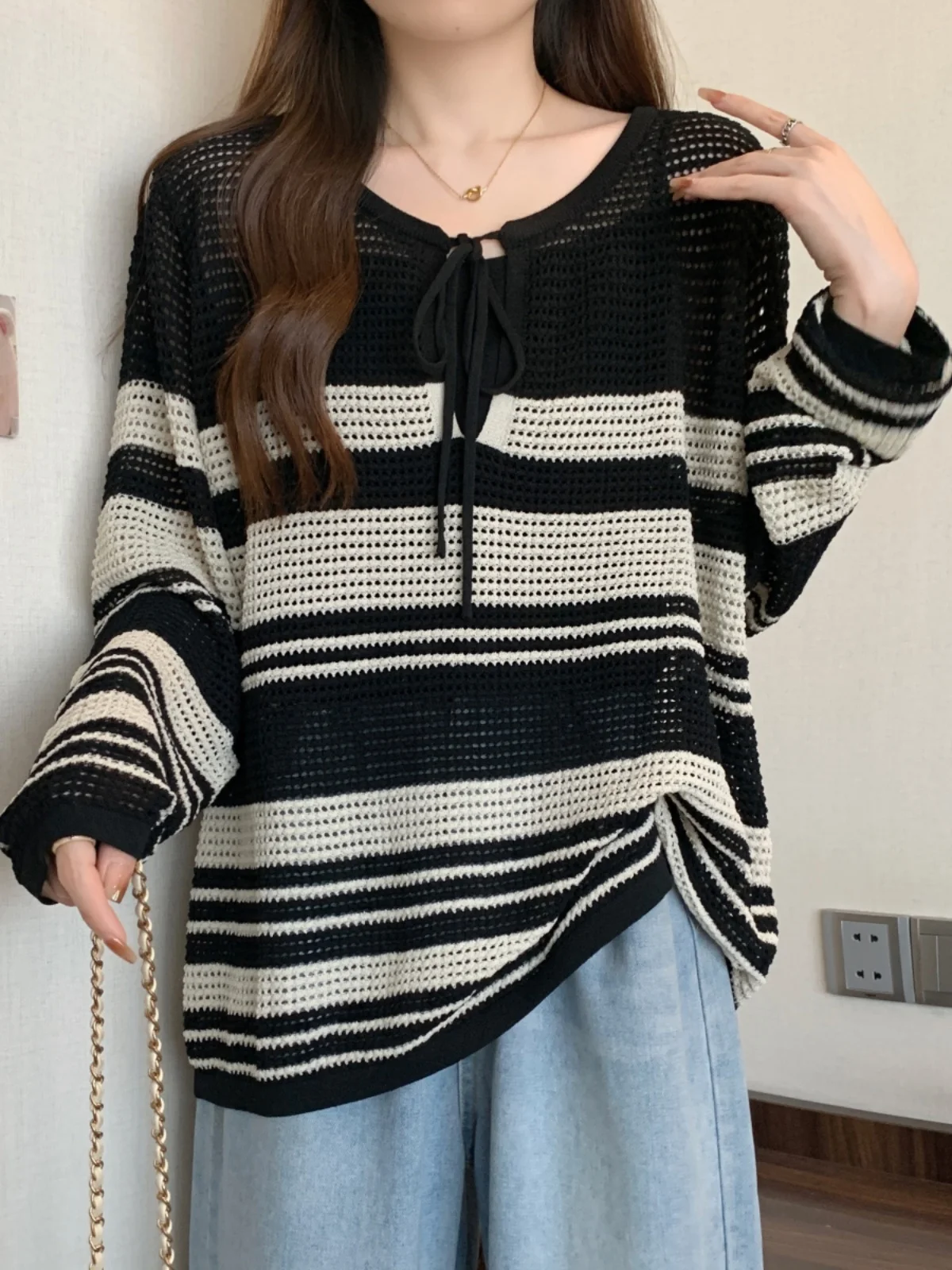 Женский трикотажный топ контрастных цветов свободный облегающий в полоску со