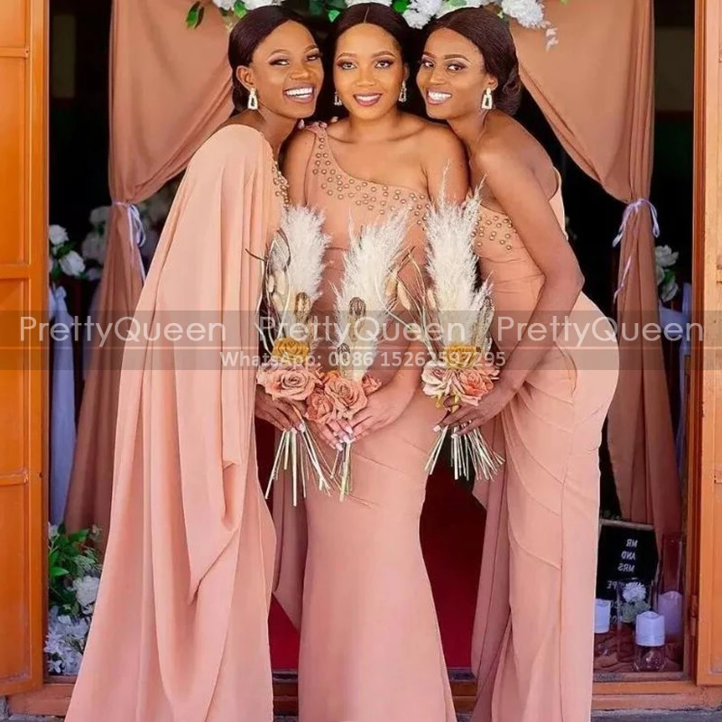 Платья подружек невесты на одно плечо с бусинами для девочек длинное розовое