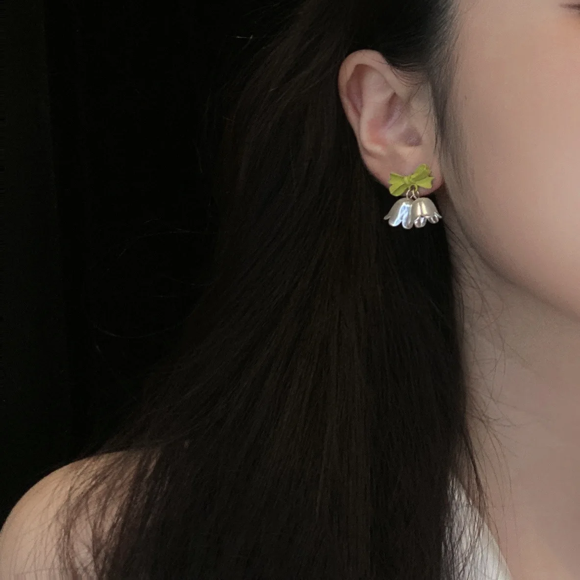 

New Lily of The Valley Tulip Flower Stud Earrings Small Fresh Gentle Temperament Bow Flower Earrings Fashion Women's Jewelry