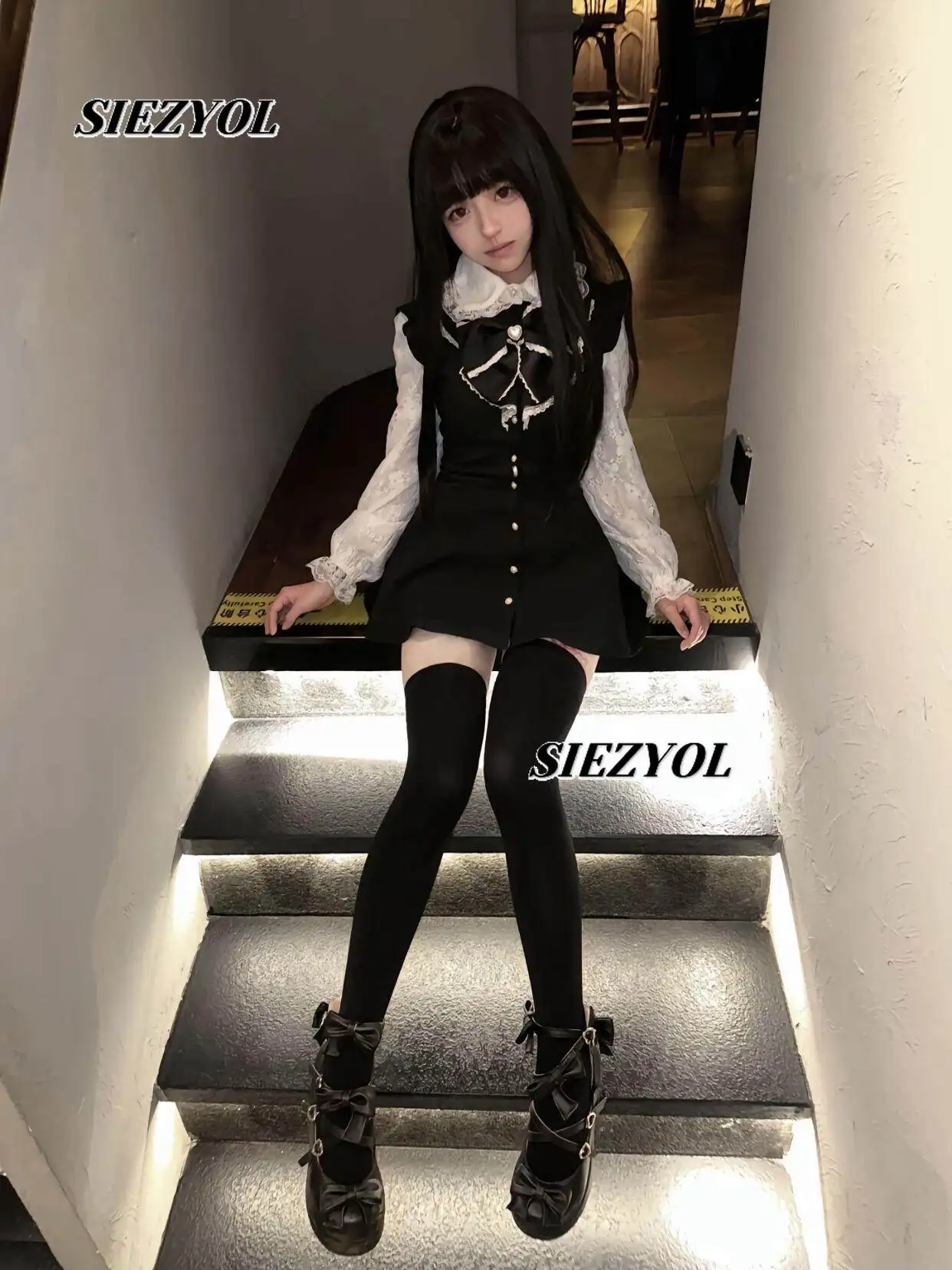 Фото Комплект платья и шорт Sc Lolita: черно-белый, приталенный, с бантом и кружевом, в японском стиле, с завышенной талией, облегающий, для массового производства №2