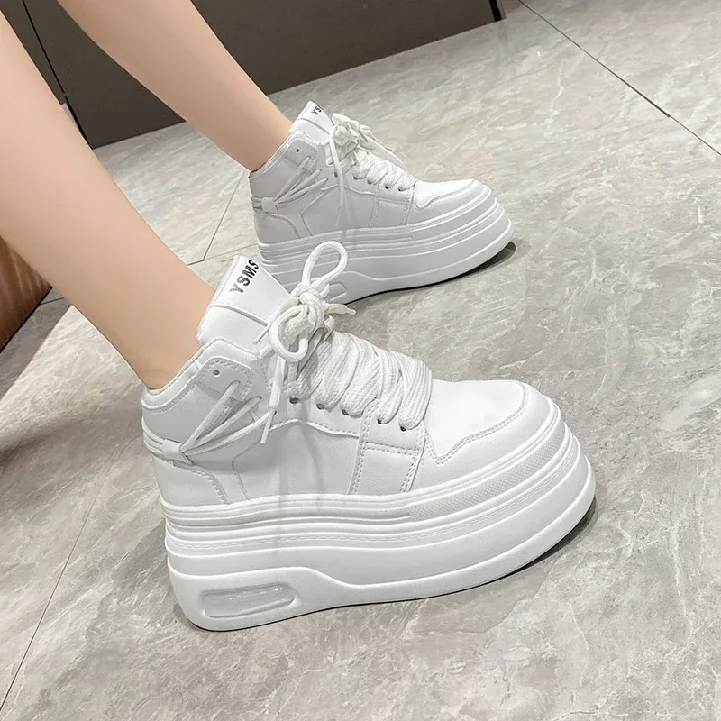 

Женские кроссовки на массивной подошве, белые или черные удобные кроссовки из искусственной кожи на высокой платформе, спортивная обувь для весны и осени, 2024