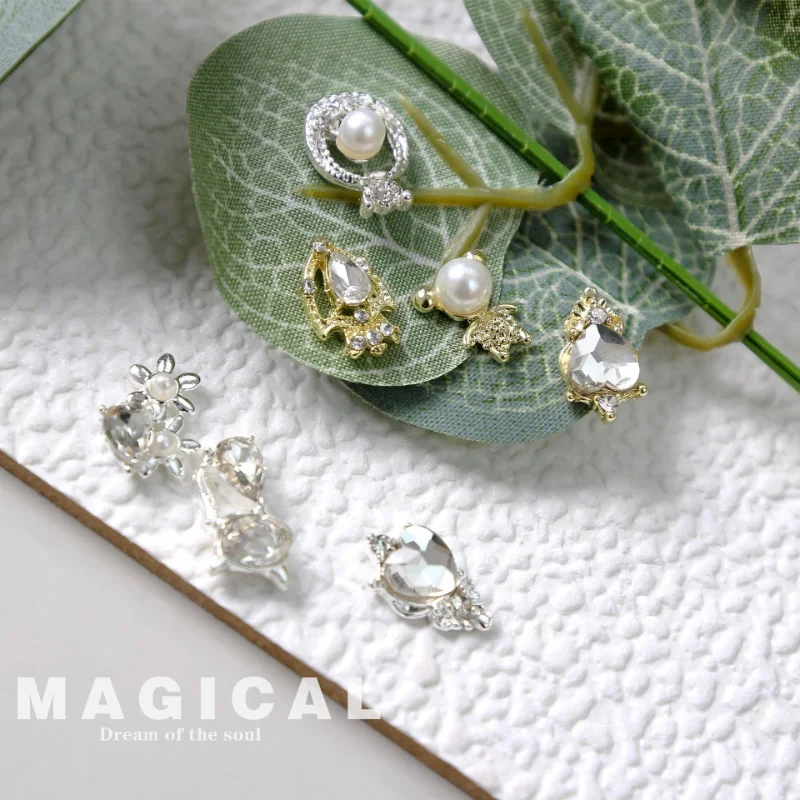 

Little Red Book Recommends Alloy Diamond with Diamond Love Bear Cat Crown Nail Ornament Nail Art Decorations Nail Supplies