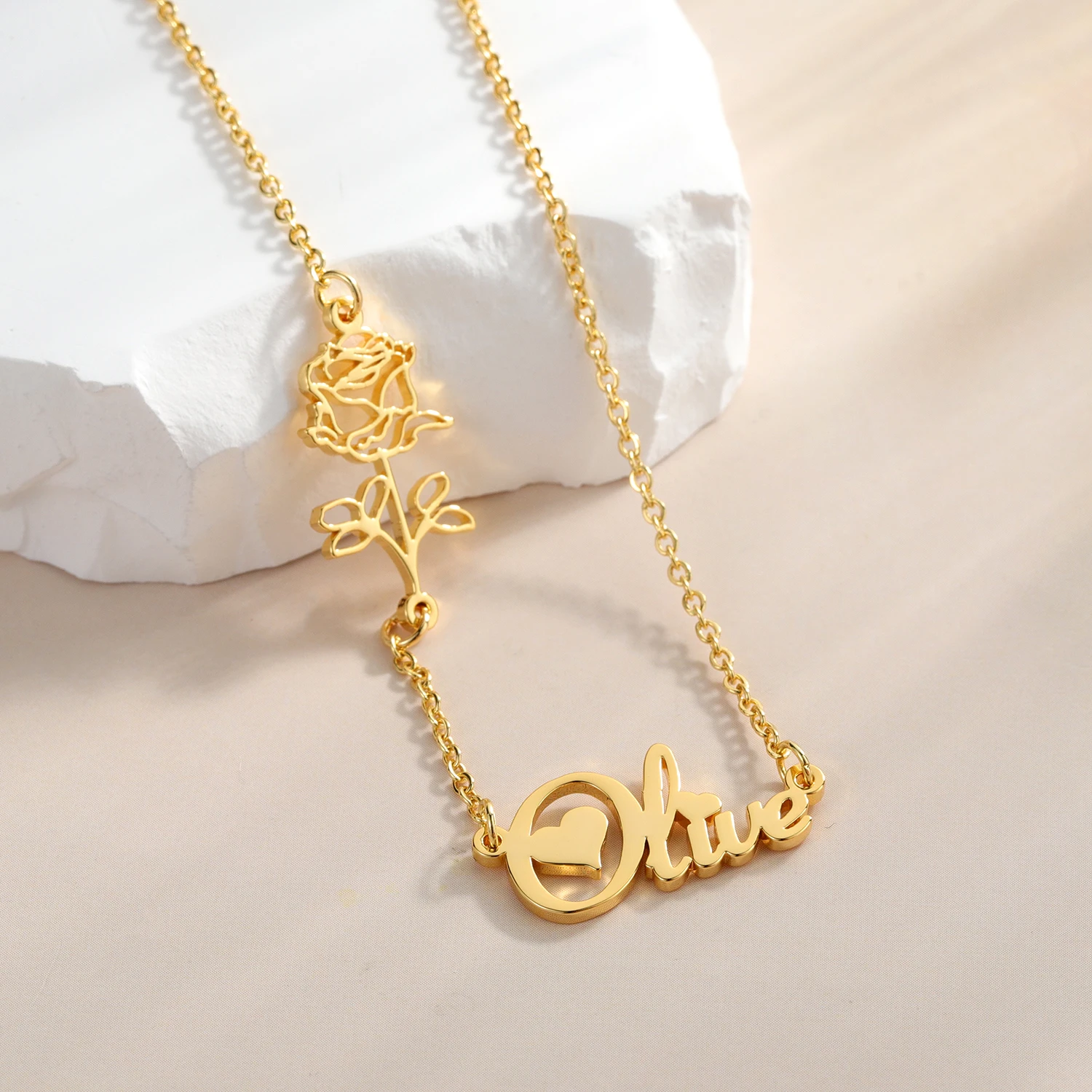 

Custom Name Necklace With Birth Flower Pendant Personalized Minimalist Jewelry for Women Nameplate Mothe'rs Day Exquisite Gift