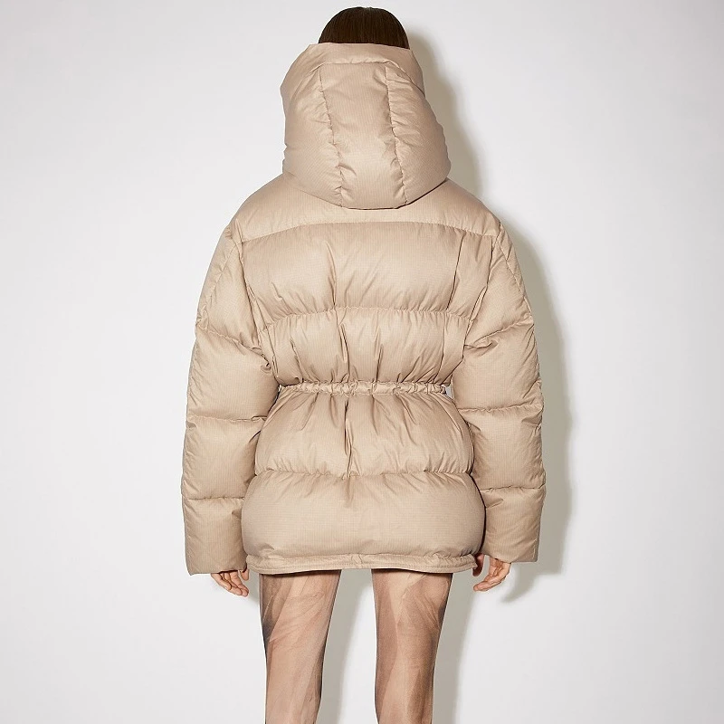 Женская классическая зимняя куртка на завязках с капюшоном