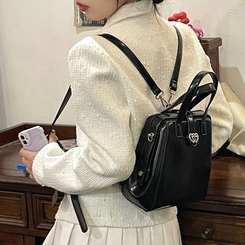 

Y2k College Style Women‘s Handbag Heart Lock Buckle Trapezoid Sweet Cool Backpack Advanced Pu Fashio Black Messenger Bags