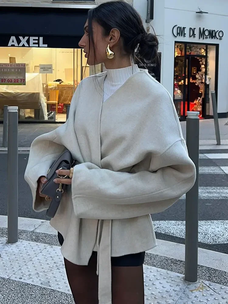 Женский кардиган на шнуровке элегантный однотонный с V-образным вырезом и