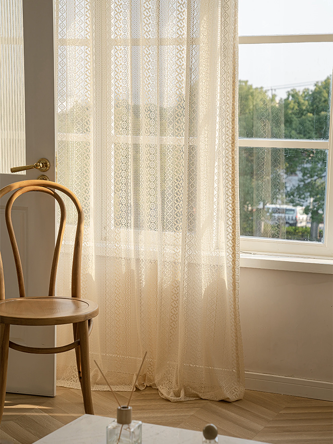 Тюлевая занавеска в японском стиле бохо