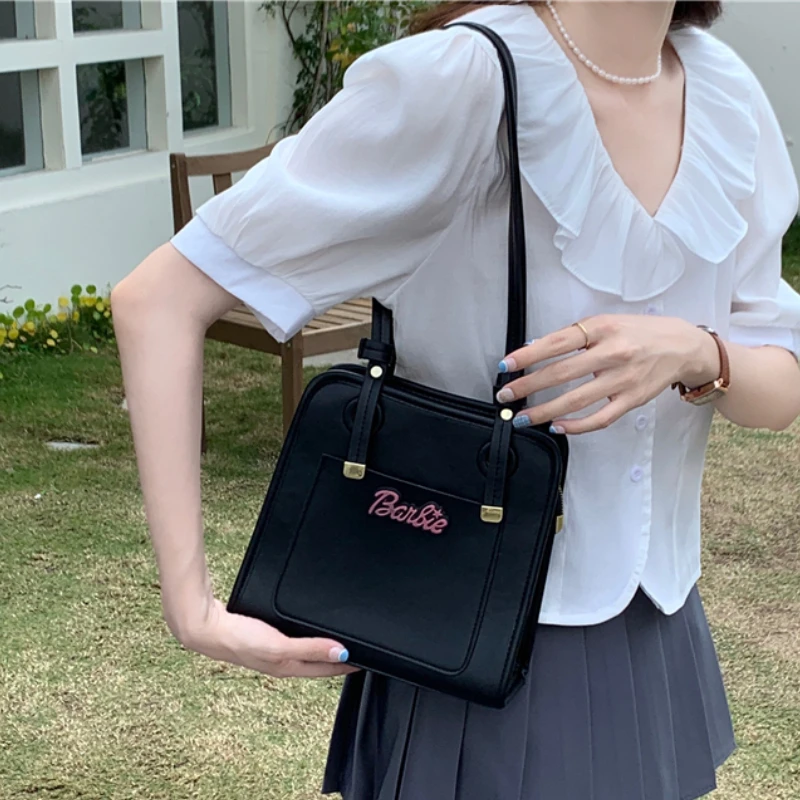 

Letter Design Women College Handbags Large Capacity Ladies Tote Shoulder Bag Underarm Bags Fashion Black Female Girls Book Bag