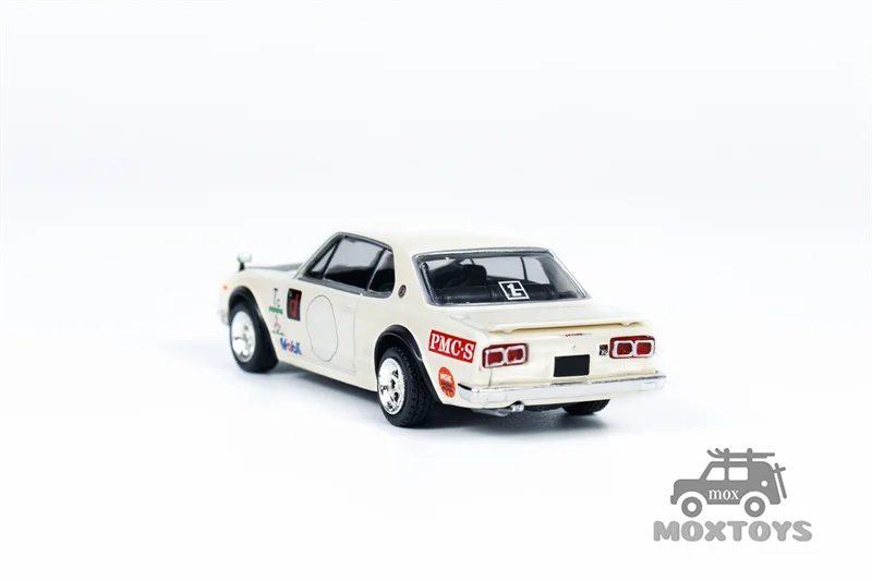 Tarmac Works 1:64 Skyline 2000 GT-R (KPGC10) White Diecast Model Car