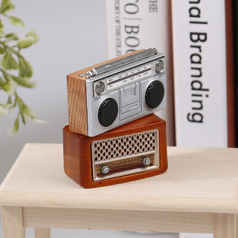

1: 12 Dollhouse home accessories pocket simulation Mini retro radio