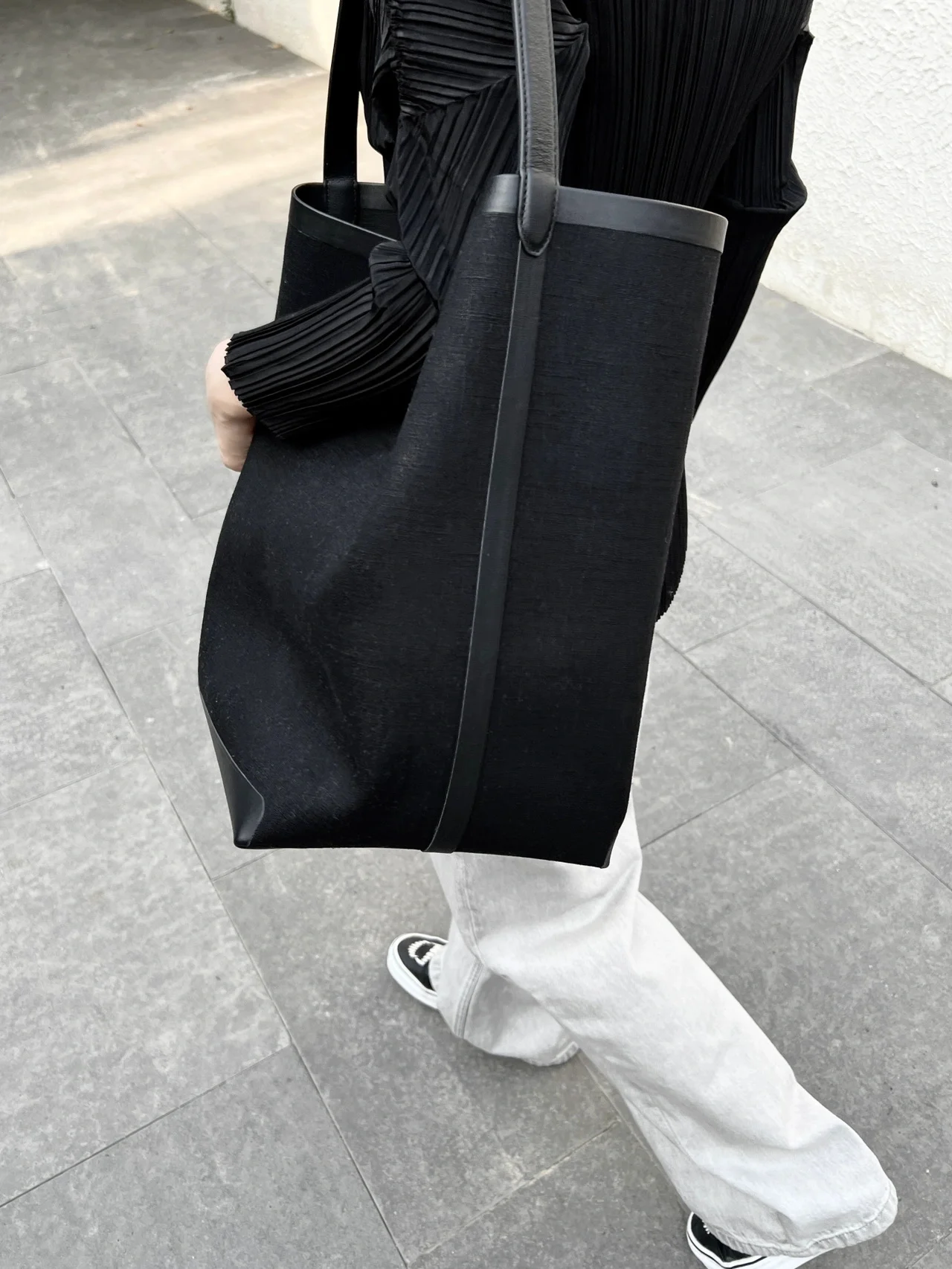 

2023 Sally BeiLin With Money The Row Park Tote Canvas Cotton And Linen Cowhide Single Shoulder Contracted Fashion Bucket Bag