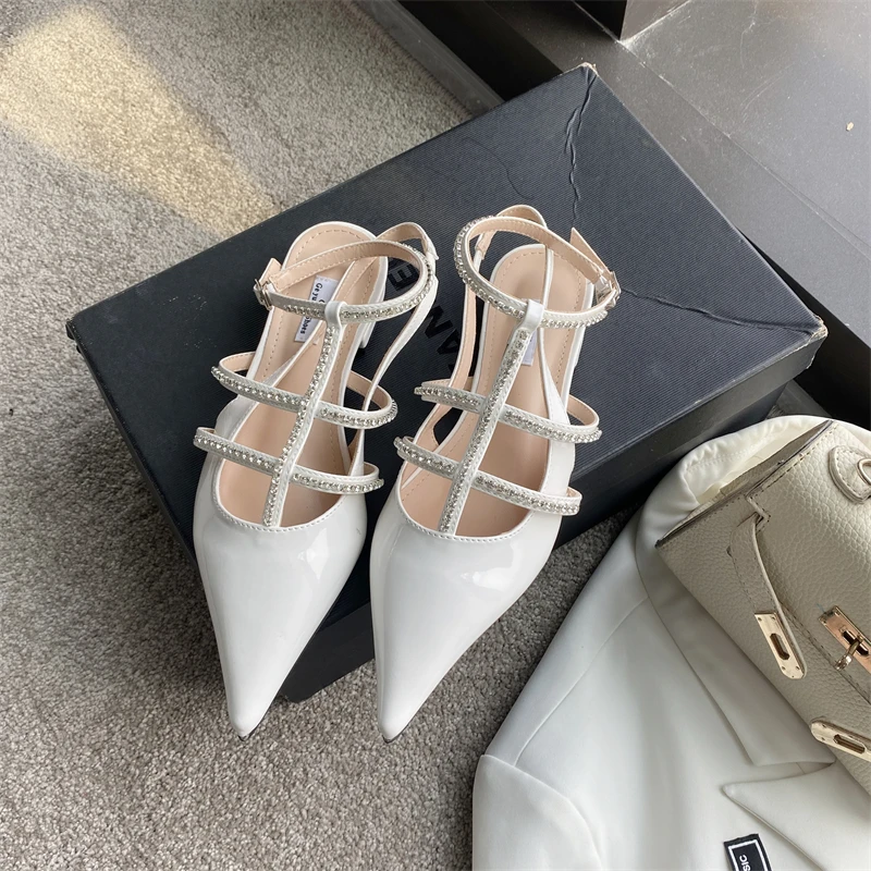 

New Temperament Commuter Flat Low Heel Square Toe Toe Covering Pure Color Ring Feet Ankle-Strap Buckle Women's Sandals Adult