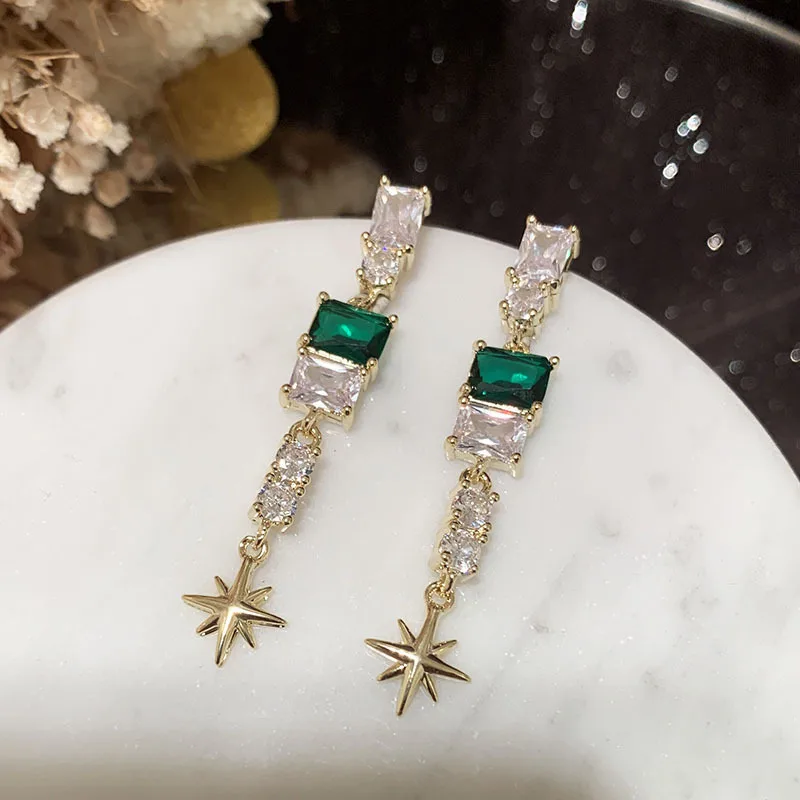 

Green Rice Earrings Eight Awn Star Super Flash Emerald Geometric Square Sterling Silver Needle Long Star Earrings