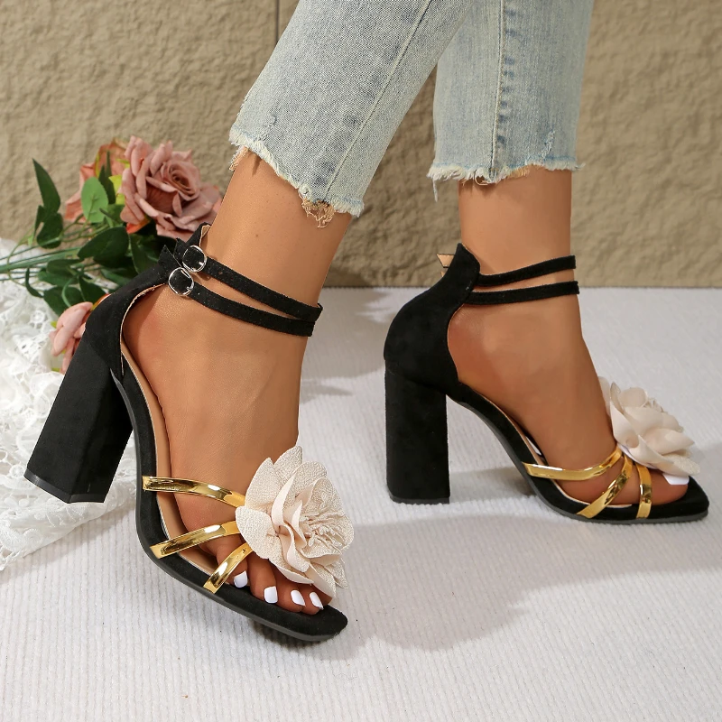 Женские сандалии на массивном каблуке с цветочным принтом пикантная обувь