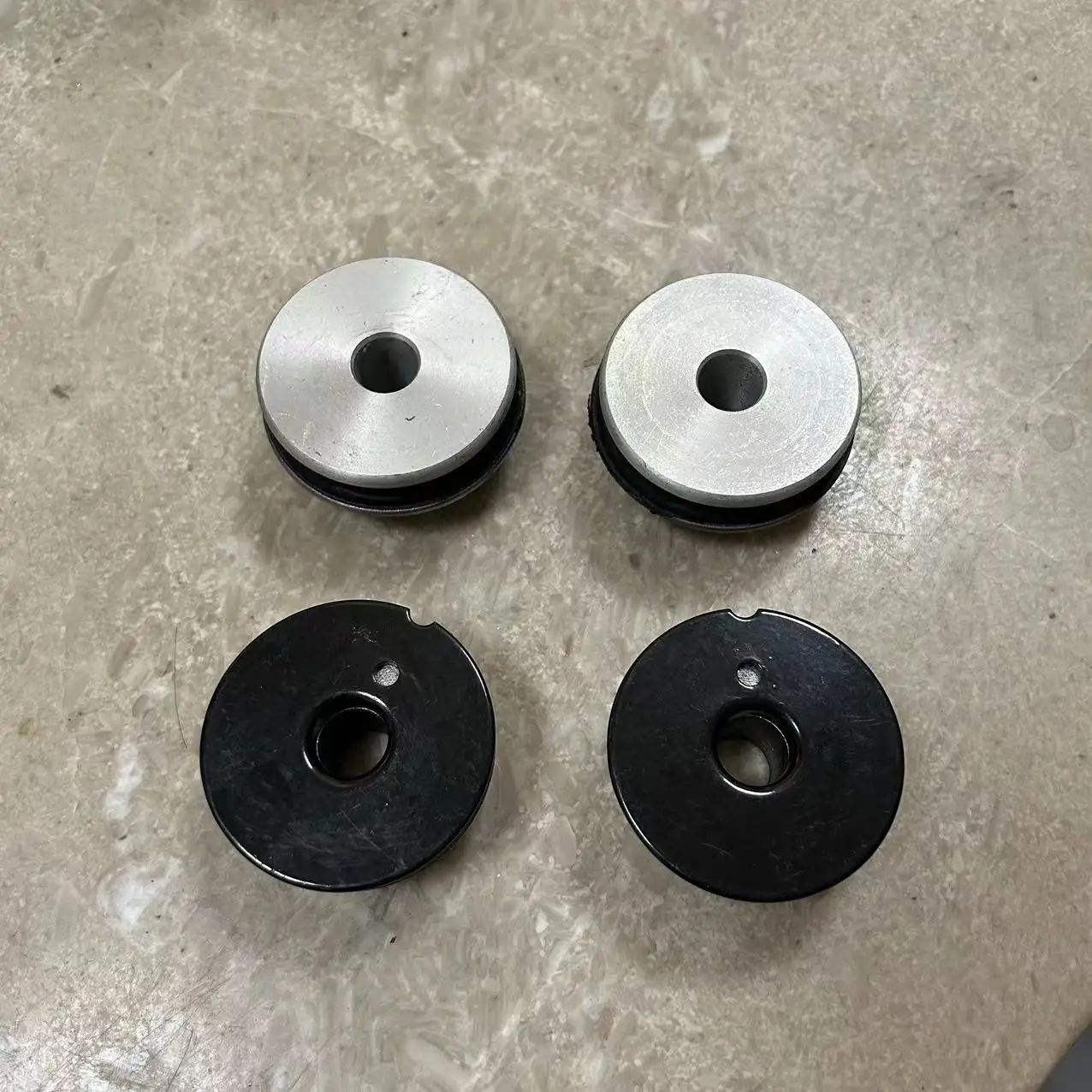 

Комплект втулок передней подвески для Maserati GranCabrio, granтуризм, Quattroporte 980139889