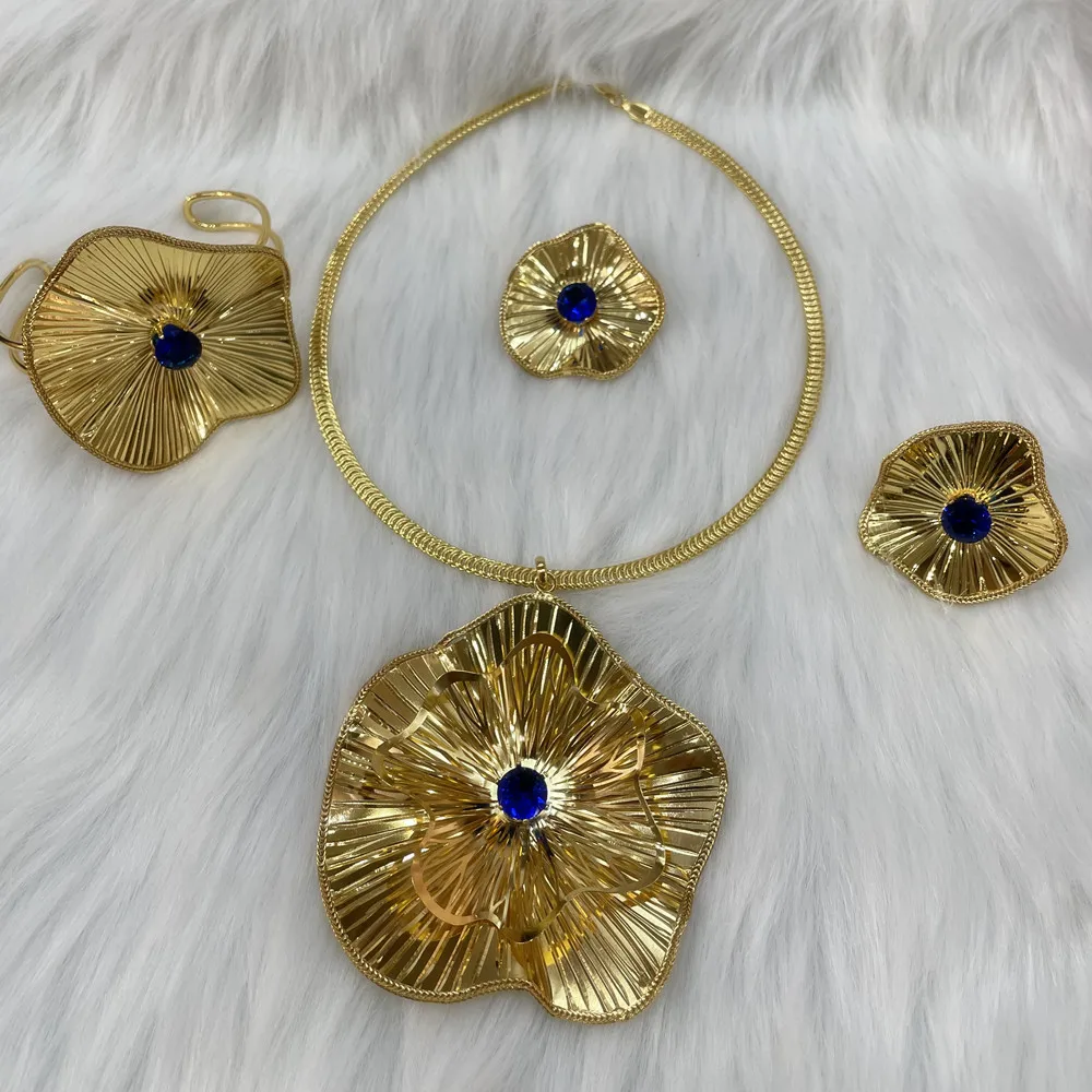 

Fashion Women Gold Jewelry Set Flower Pendant Long Necklace Bracelet Earrings Ring for Dubai African Weddings Bridal Jewelry Set