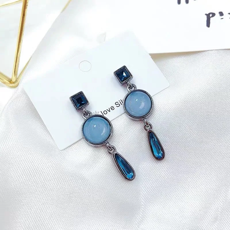 

Classic retro blue water drop earrings crystal ladies temperament geometric shape earrings fashion jewelry accessories