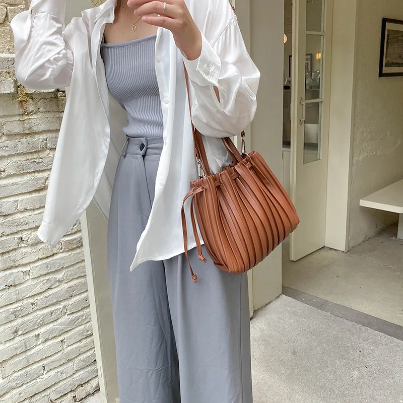 

2022 Fashion Small Bucket Women Crossbody Bag High Quality Pu Leather Lady Casual Shoulder Handbag Bolso Mujer