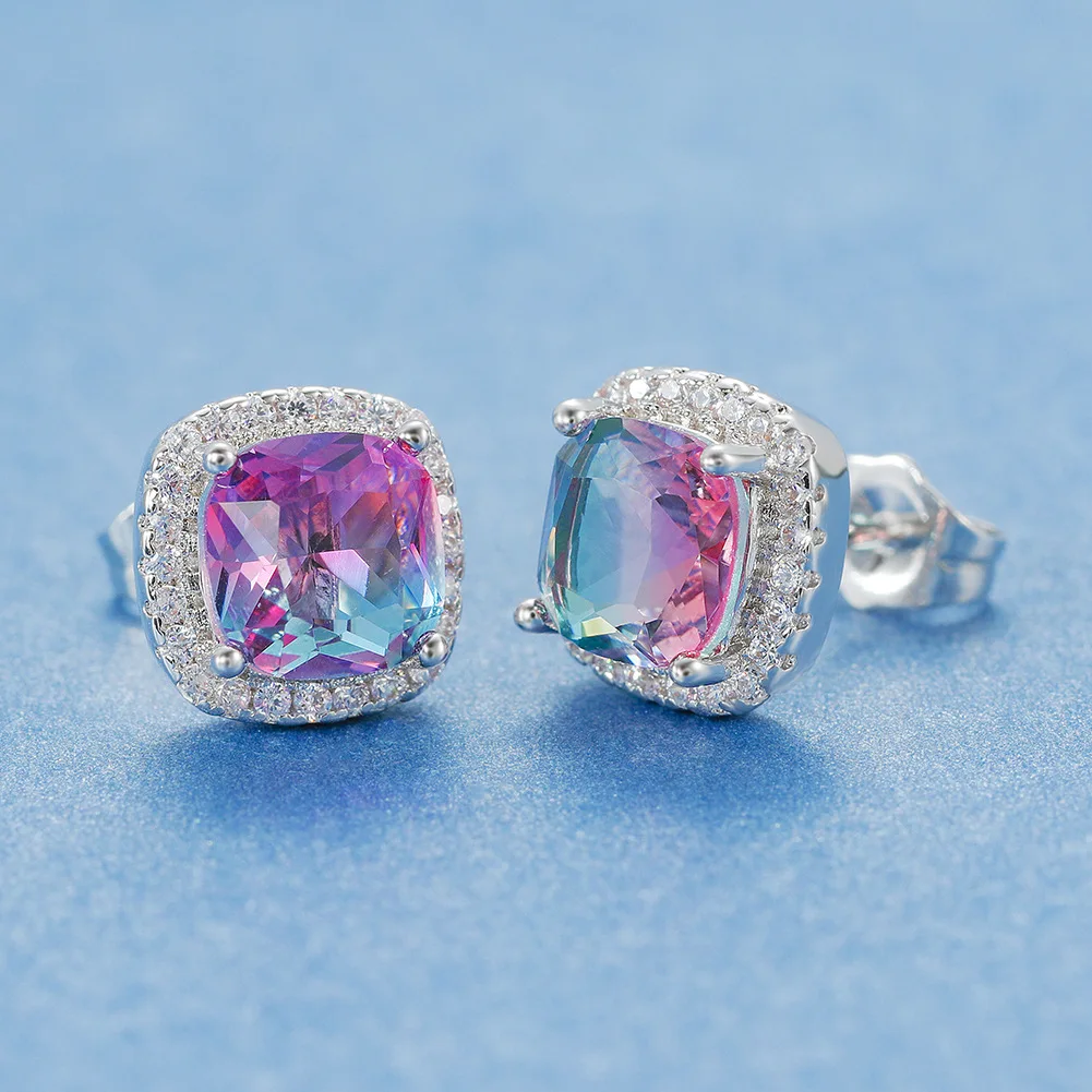 

Женские серьги-гвоздики квадратной формы, серебристого цвета