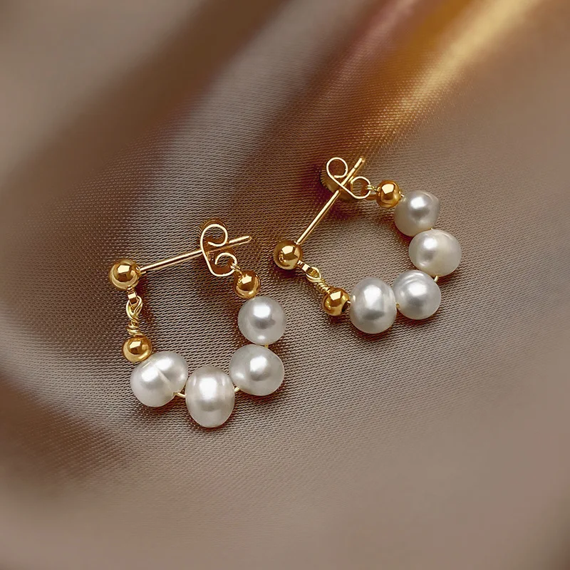 

DQQ 2023 New Women Temperament Senior Earrings Pearl Eardrop Ear Studs Lady Gift Delicate Party Jewelry For Woman Wholesale